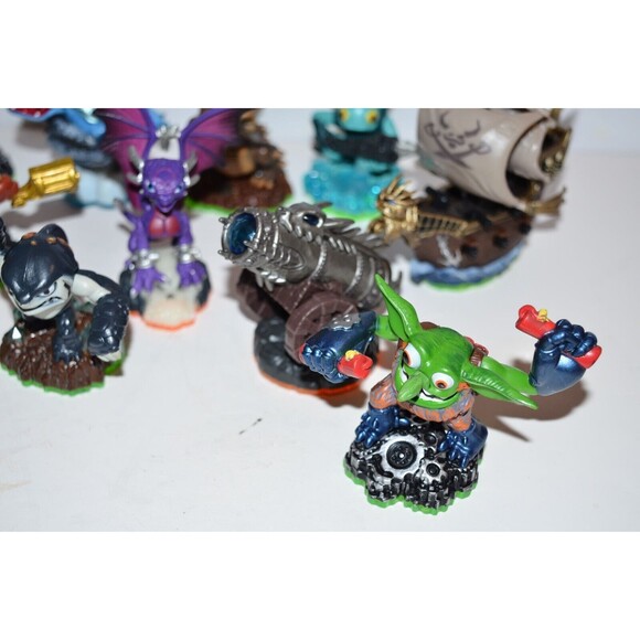 Skylanders Spyro's Adventure Figures Items Huge Lot - Picture 10 of 16